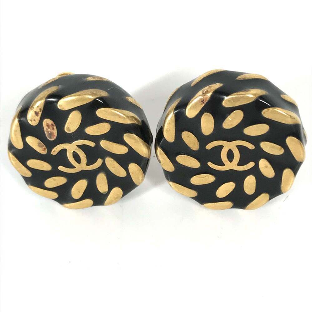 CHANEL Vintage Gold Earrings